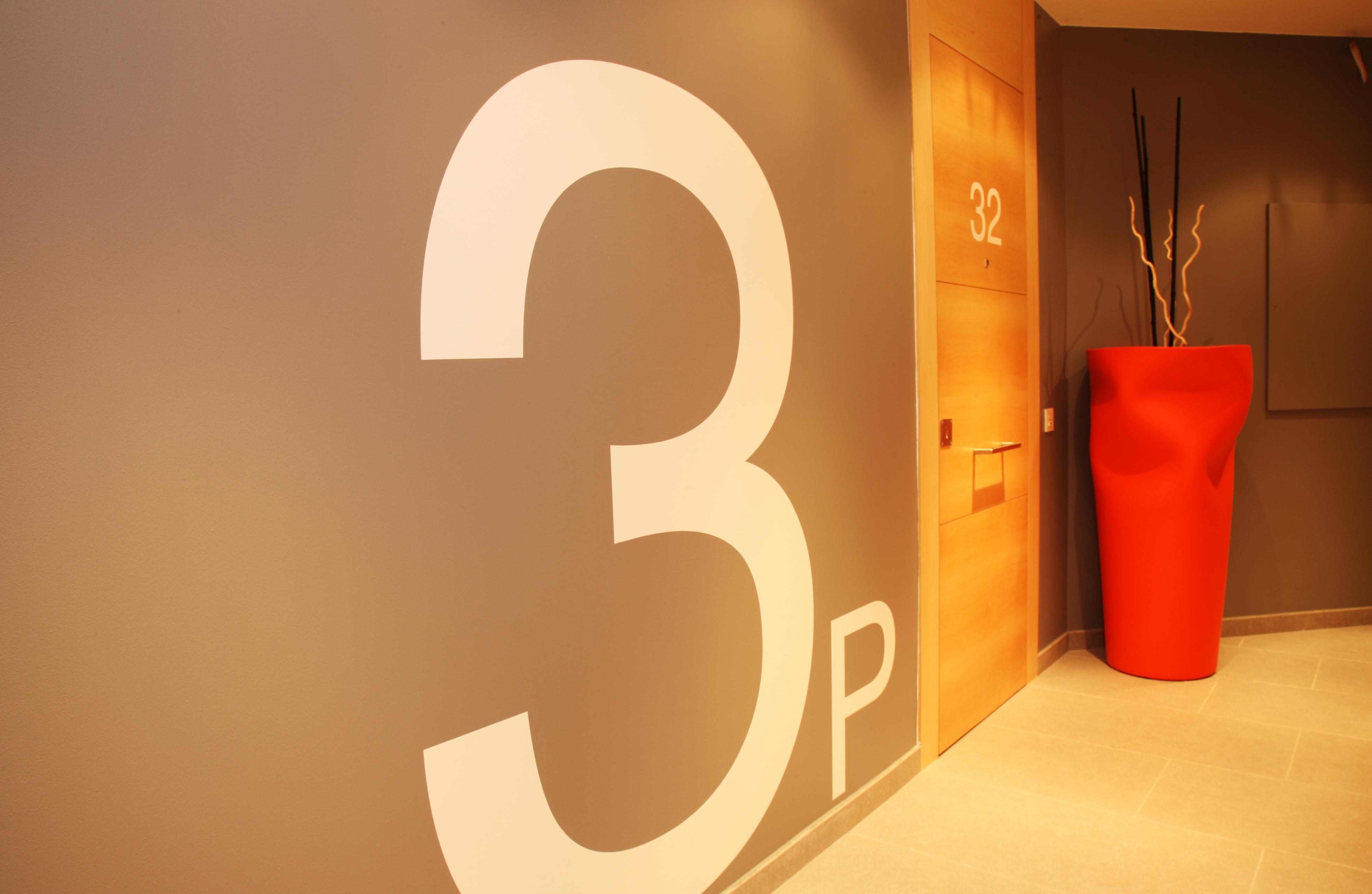 Mh Apartments Suites Barcelona Exterior photo