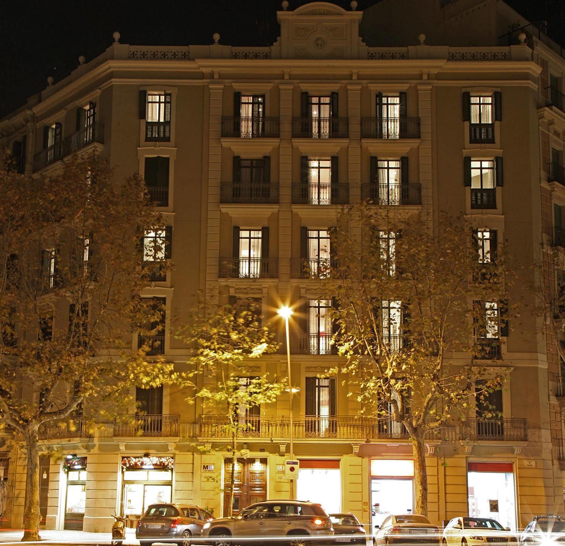 Mh Apartments Suites Barcelona Exterior photo